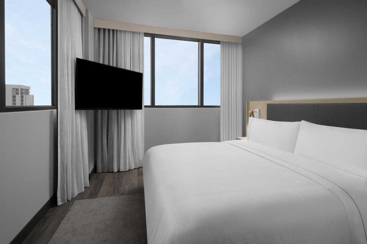 Отель Element Miami Brickell Экстерьер фото