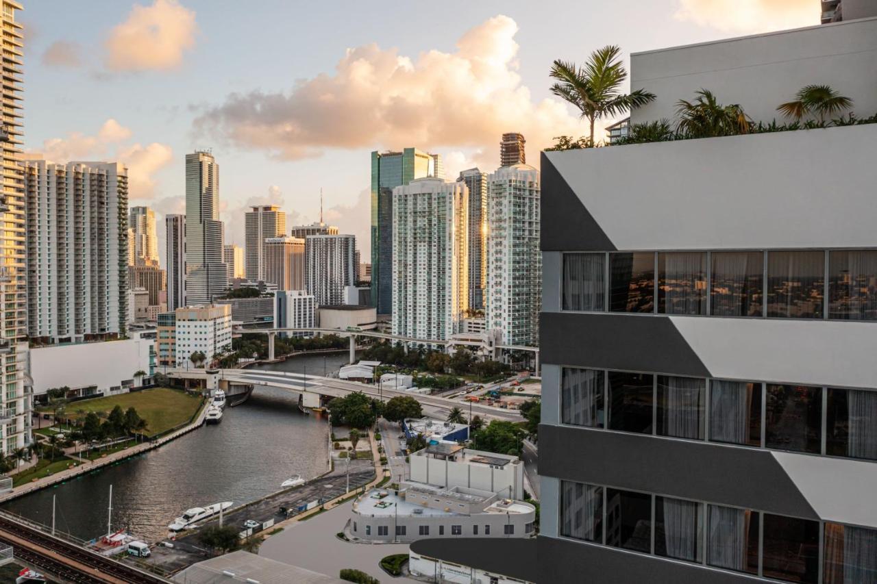 Отель Element Miami Brickell Экстерьер фото